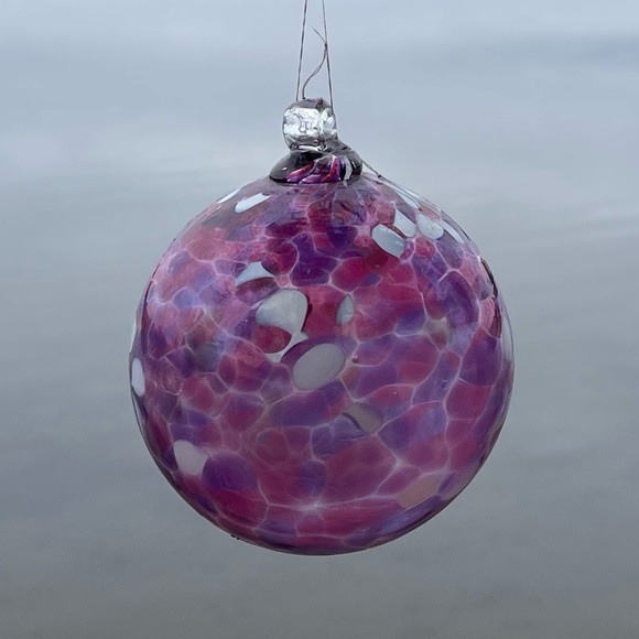 Pink, Purple, and White Speckled Art Glass Friendship Ball Ornament - Picture 5 of 12